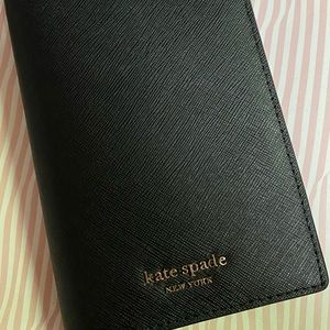 BNWT Kate Spade Passport Holder